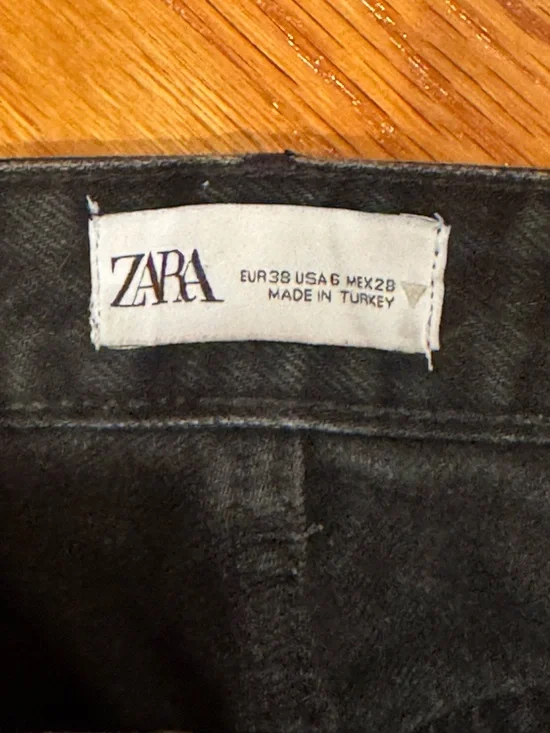 Black Straight-Leg Jeans with Raw Hem - Picture 3 of 3